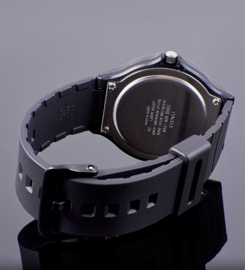 Часы Casio MW-240-2B - фото 13729
